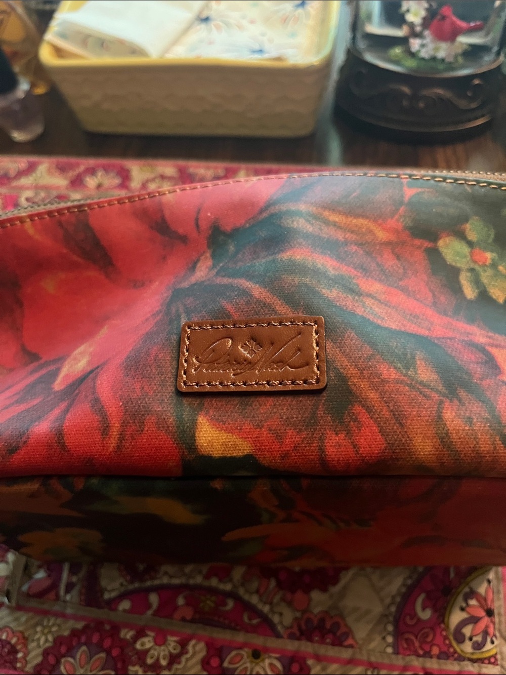 Travel makeup case by Patricia Nash brand new comes w dust bag too - Picture 2 of 7